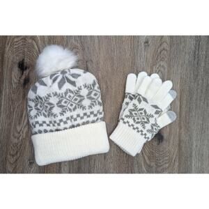 WHITE A464639 Chic Tweak Novelty Beanie with Pom and Glove Set